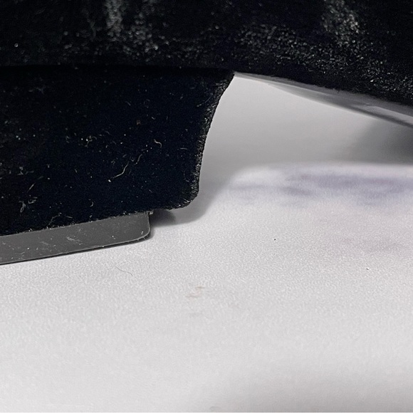 Bruno Magli Black Velvet Heeled Loafer Size 8.5 - Picture 9 of 14